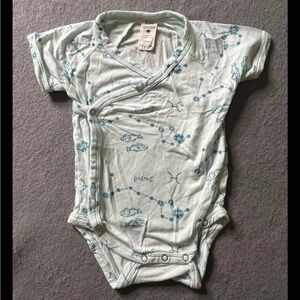 Kate Quinn Bamboo Wrap Bodysuit Boys 0-3 Months Blue Pisces Astrological Signs